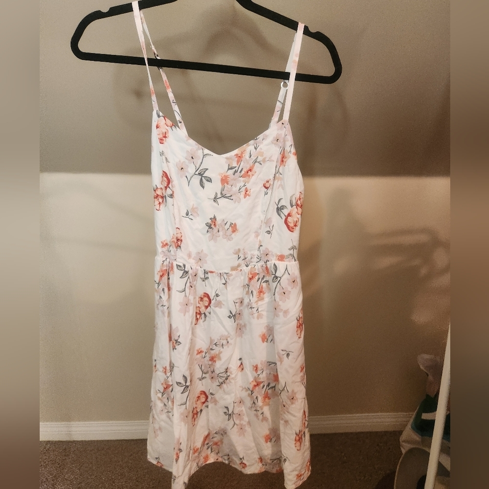 Garage- Floral Dress - Picture 1 of 3